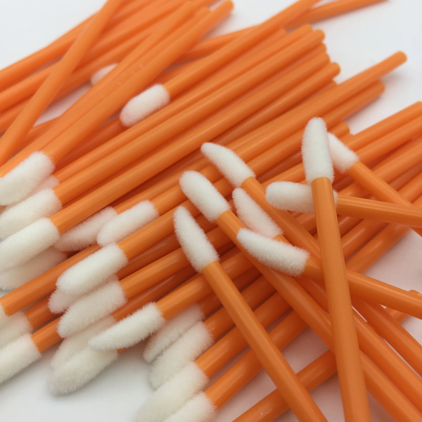 50pcs New Disposable Cosmetic Lip Brushes Lipstick Lip Glossy Wands Pen Cleaner Applicator Eyeshadow Gloss Makeup Brushes Tools