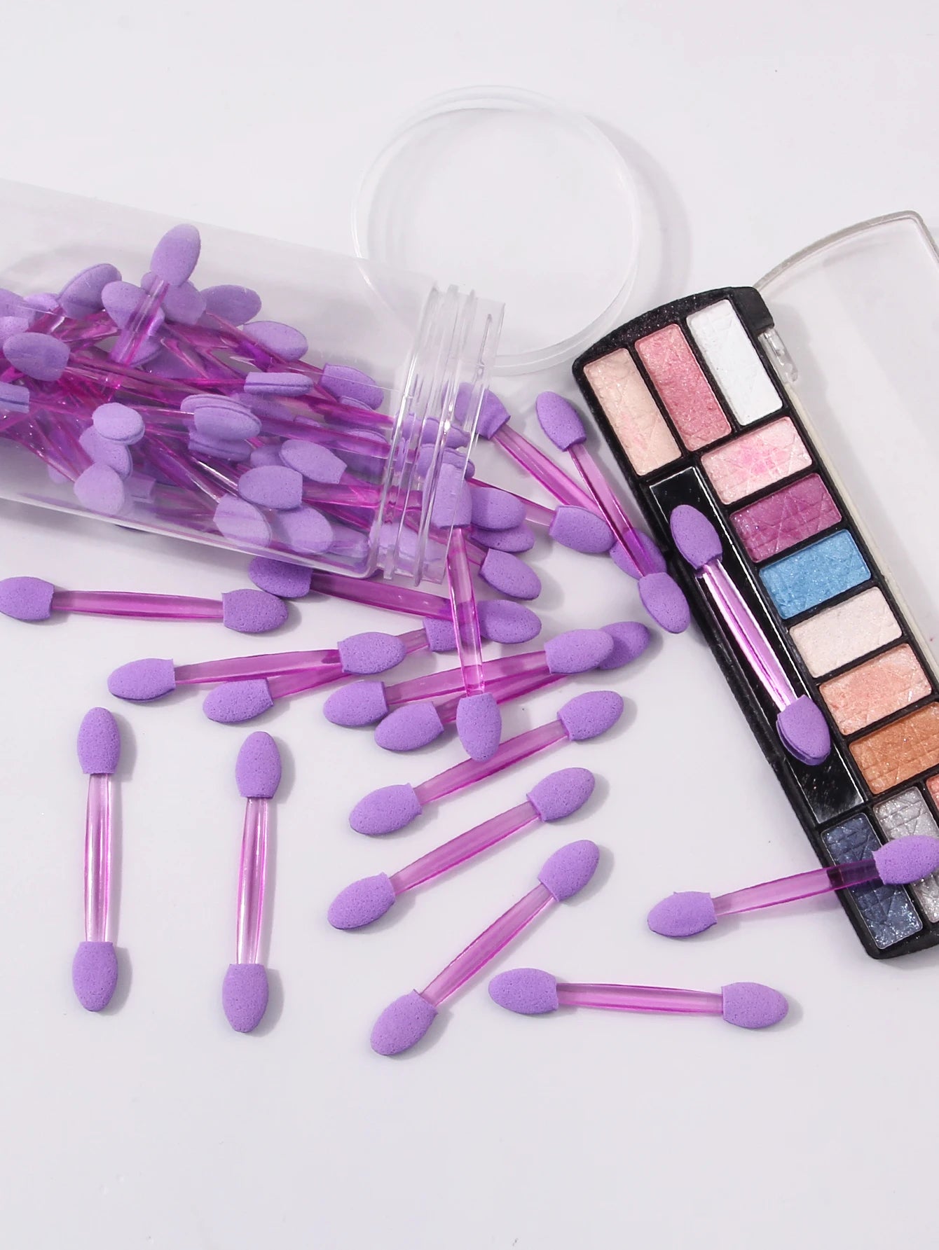 50pcs Disposable Eyeshadow Brush Set,Disposable eye shadow stick brush double-headed sponge eye shadow stick