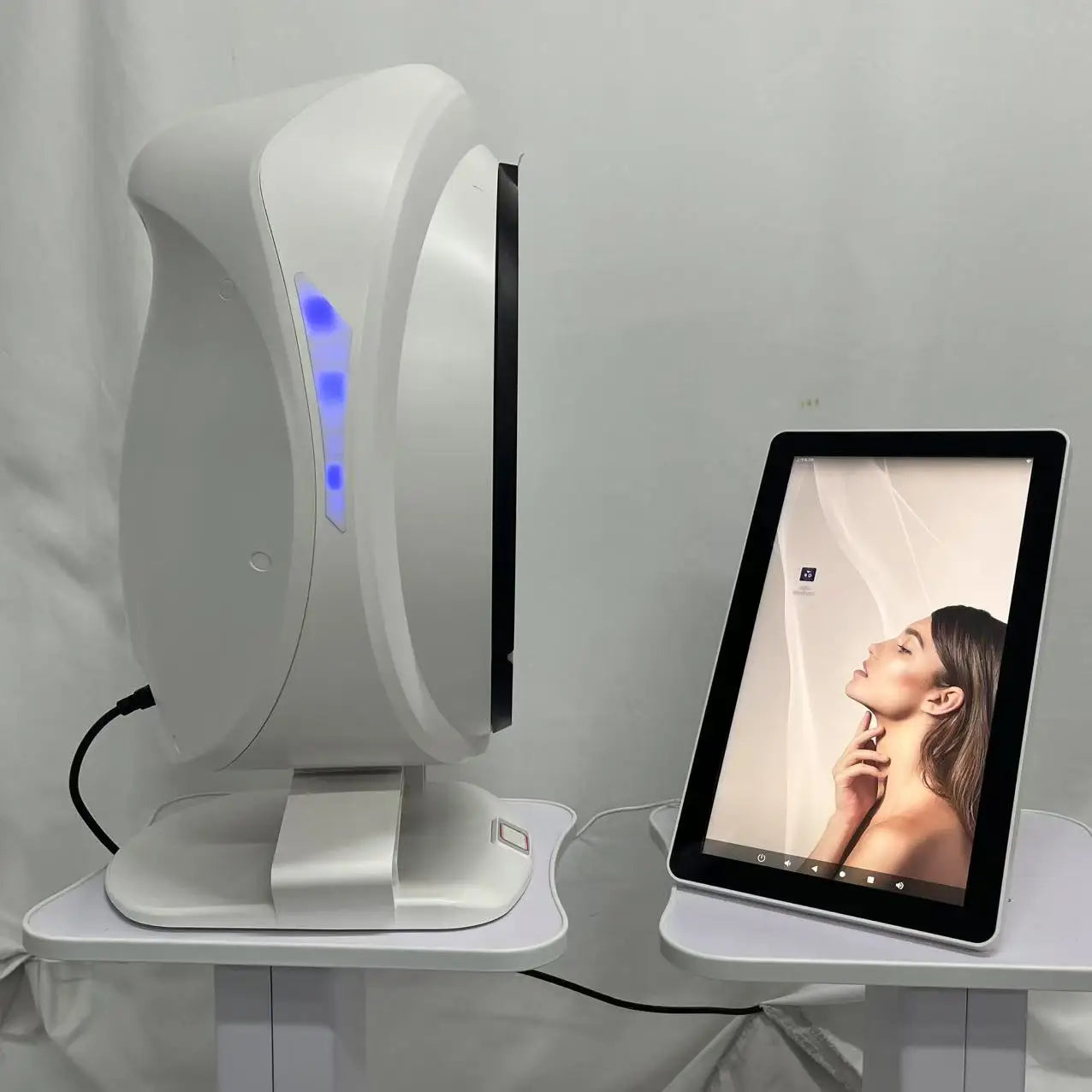 15.6 inch New 3D Facial Skin Analyzer Machine Skin Analyzer Facial Machine 8 Light Spectrum Skin Analysis Scanner