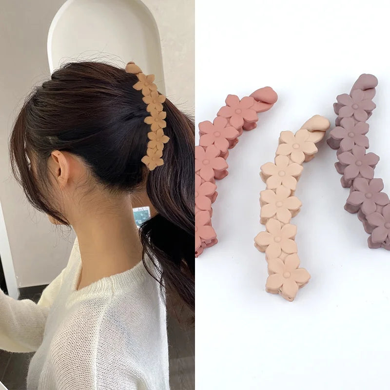 Fashion Pink Flower Banana Hair Clips Simple Non-Slip Frosted Hair Claws for Women Girls Bath Ponytail Hairpins Barrettes Coffee