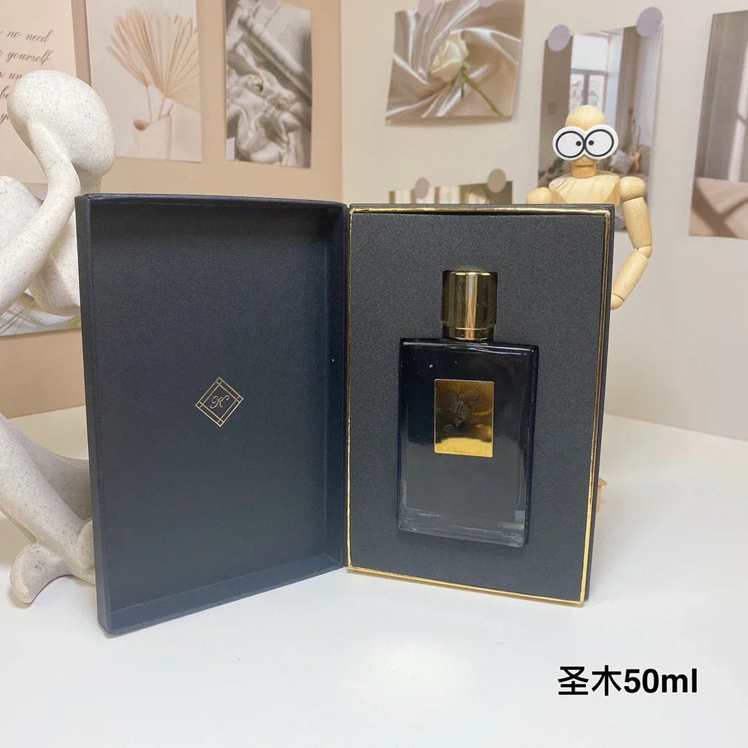 A 50 - ml brand perfume with an atomizer, suitable for both women and men, has a long - lasting fragrance. It combines woody ele