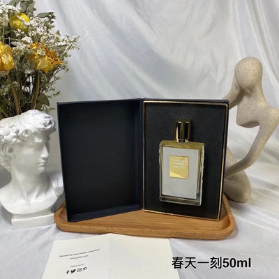 A 50 - ml brand perfume with an atomizer, suitable for both women and men, has a long - lasting fragrance. It combines woody ele