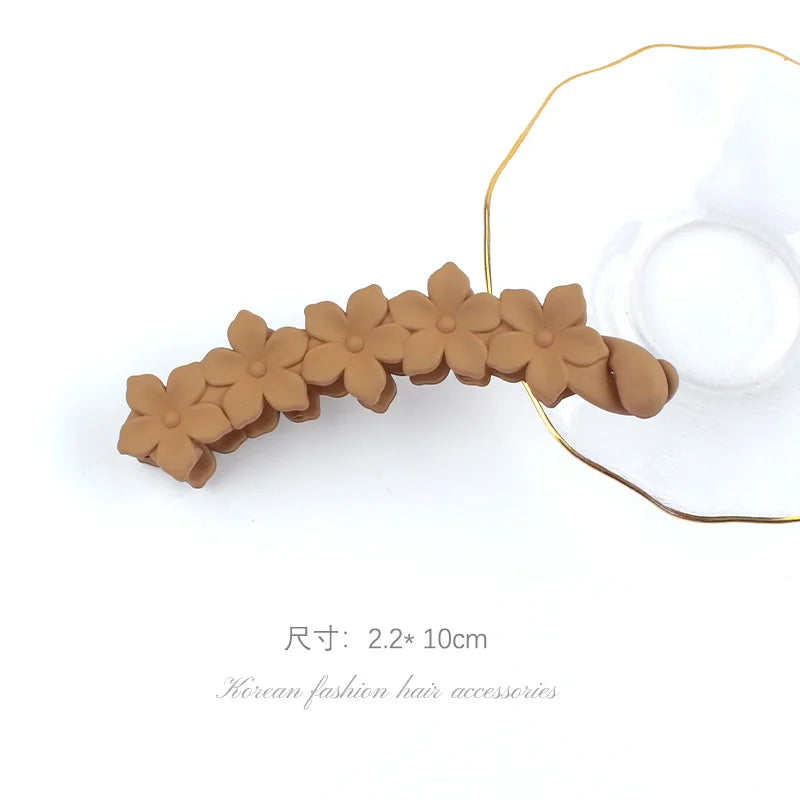 Fashion Pink Flower Banana Hair Clips Simple Non-Slip Frosted Hair Claws for Women Girls Bath Ponytail Hairpins Barrettes Coffee