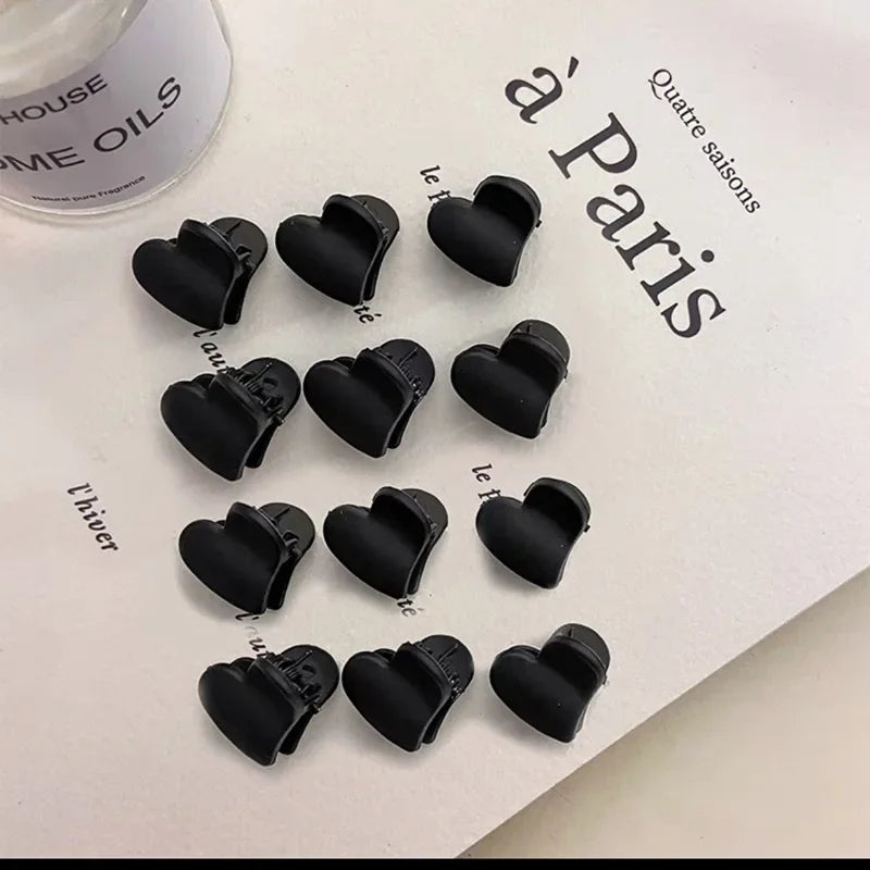 머리핀 1PC Red Black Matte Rabbit Head Flower Heart Cartoons Small Hair Claw Mini Hair Clips Hair Pins for Girls Styling Braiding