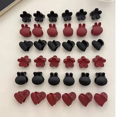 머리핀 1PC Red Black Matte Rabbit Head Flower Heart Cartoons Small Hair Claw Mini Hair Clips Hair Pins for Girls Styling Braiding