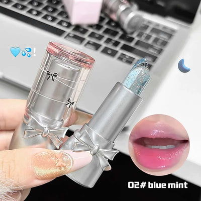 Cappuvini Sweet and Cool Bow Thermochromic Lipstick is a moisturizing and hydrating lip balm that reduces lip lines and changes