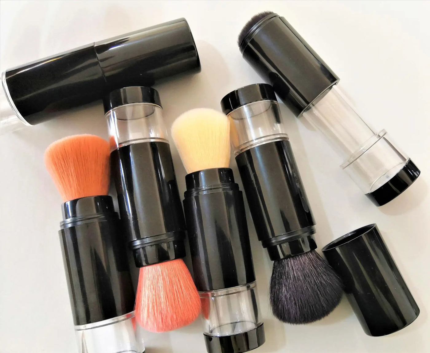 2 in 1 Foundation Brush Makeup Brush Empty Travel Blush with Refillable Loose Powder Bottle Jar Makeup Beauty Tools