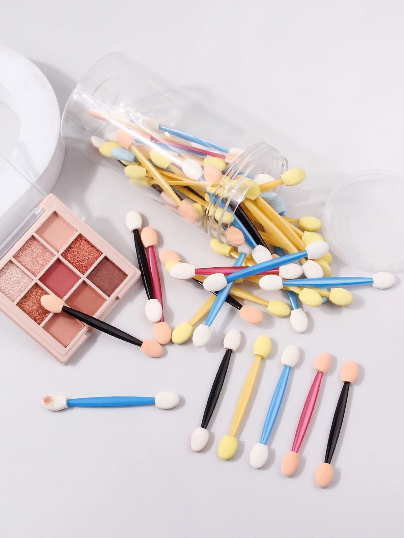 50pcs Disposable Eyeshadow Brush Set,Disposable eye shadow stick brush double-headed sponge eye shadow stick