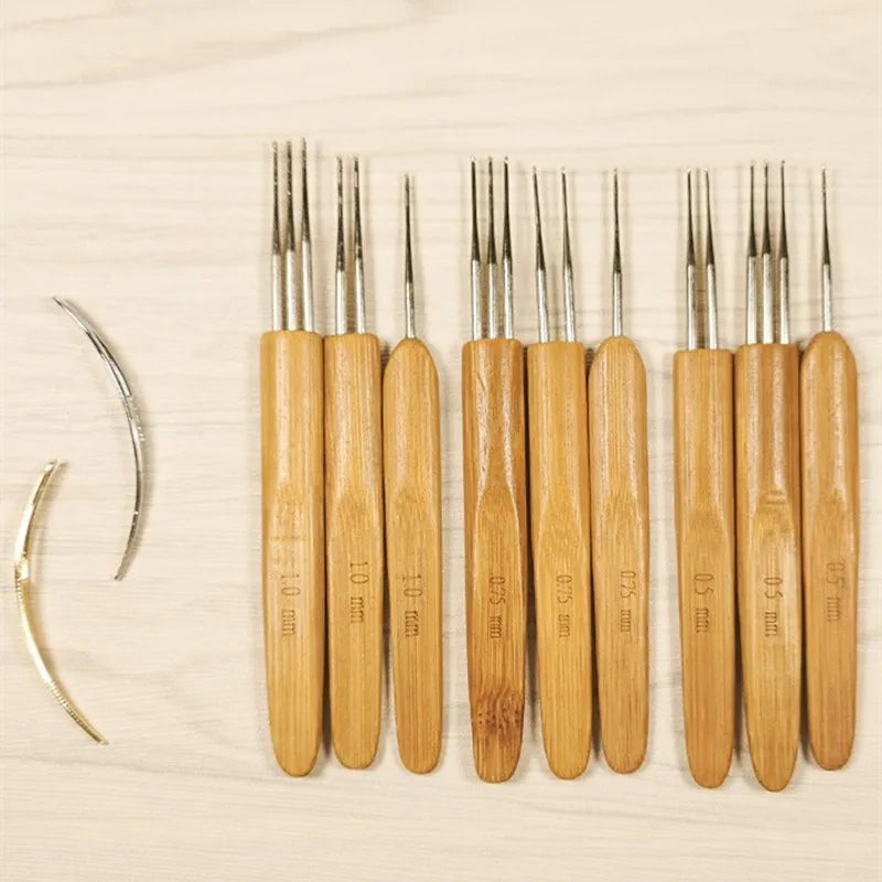 1pcs Wooden Crochet Dreadlocks Braid Needle Feather Wig Hook Needles Threader Knitting Hair Crochet Needles Hair Extension Tools